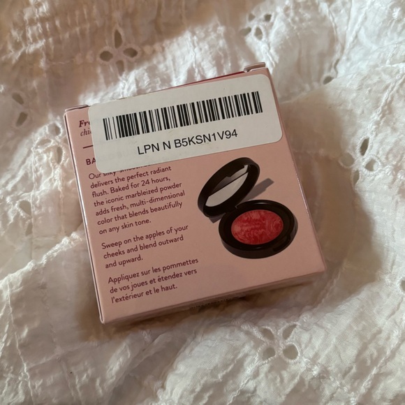 Laura Geller Baked Blush  Cherry Custard Satin Finish - Picture 3 of 9